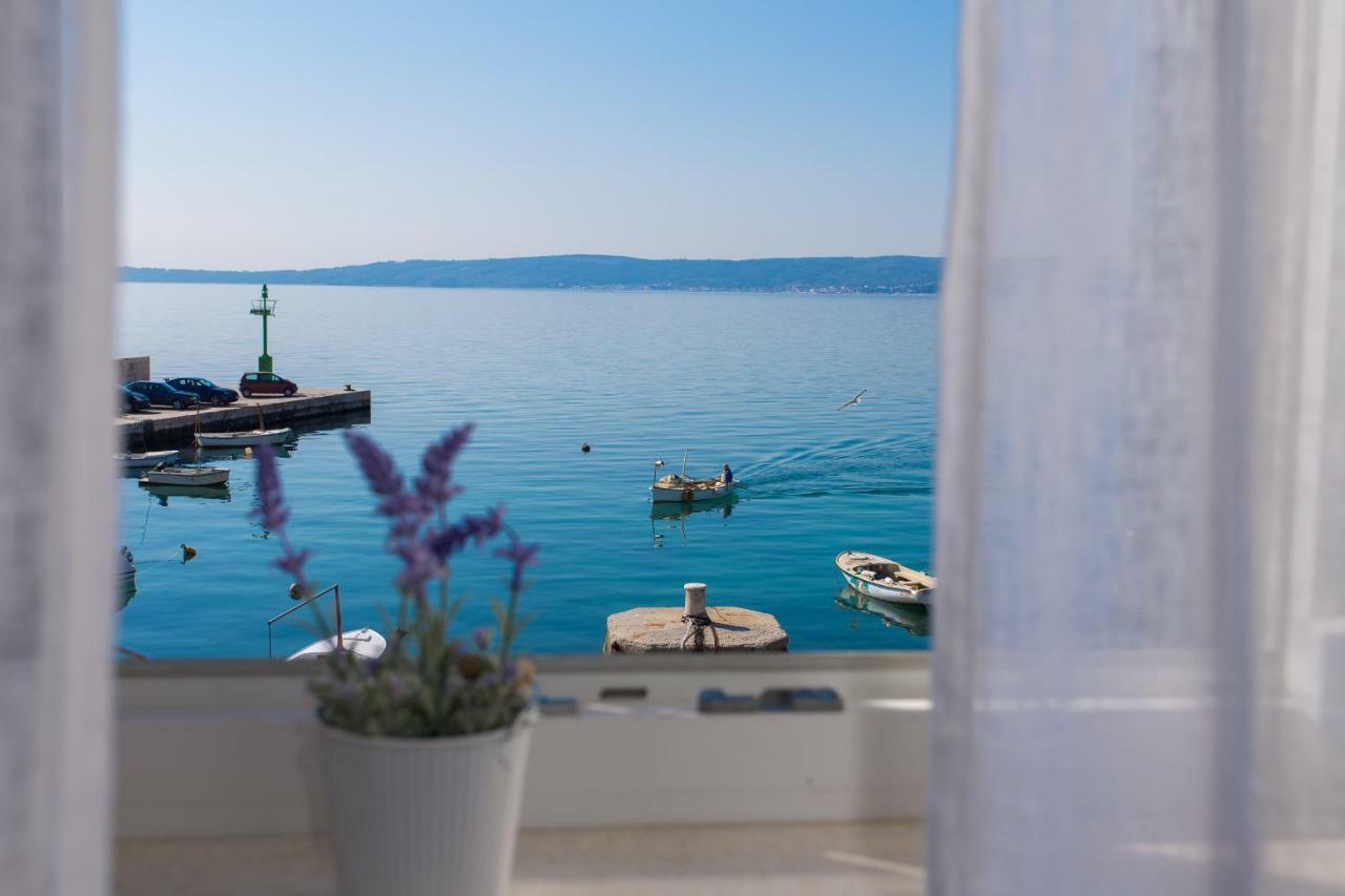 Seafront Apartment In Historical Cippico Castle Kastela Luaran gambar