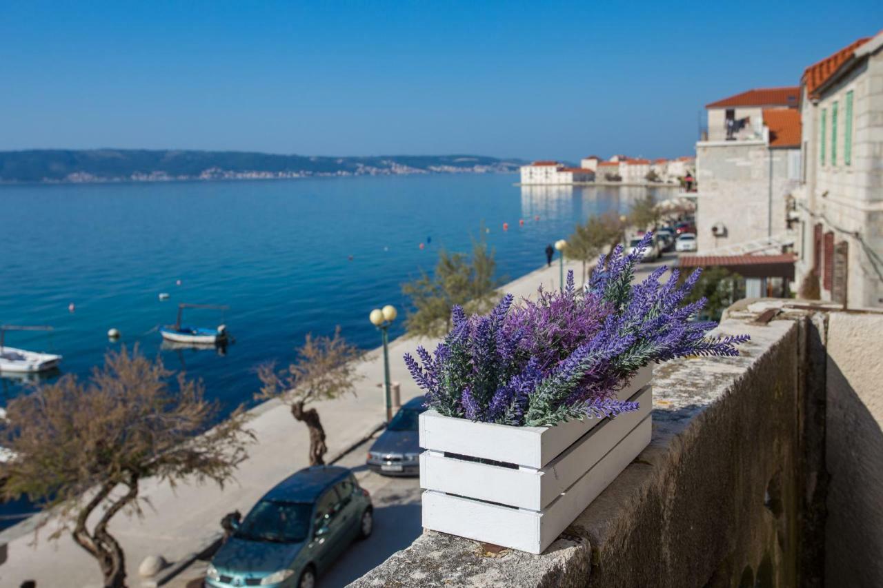 Seafront Apartment In Historical Cippico Castle Kastela Luaran gambar